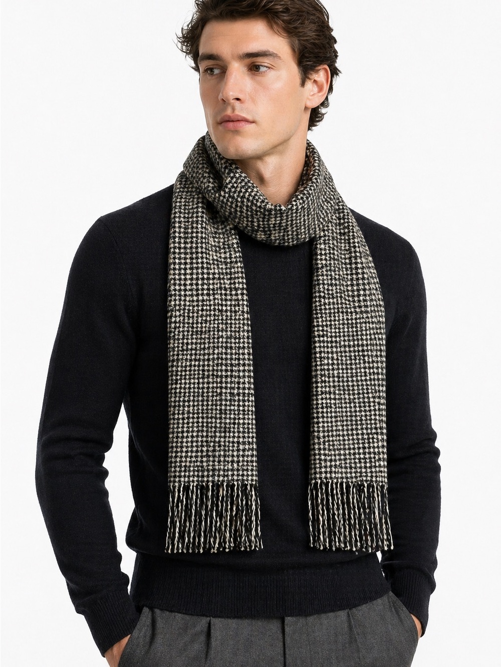 Jos A Bank 100% Cashmere Scarf Houndstooth Black
Cream Fringe Classic Luxury